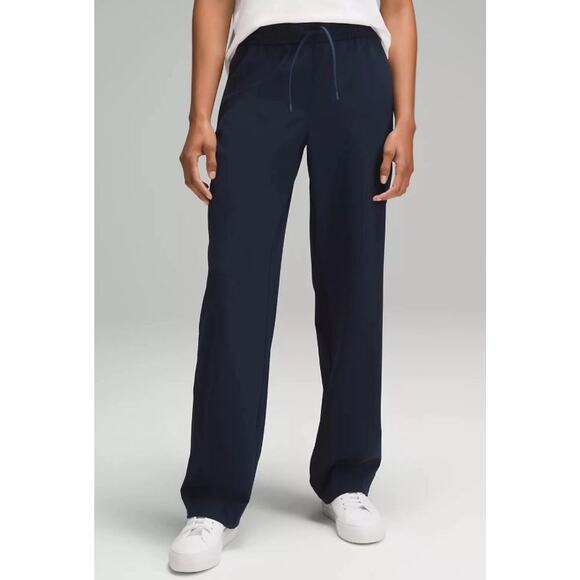 Lululemon Straight-Leg MR Luxtreme Pant Regular - S - Picture 1 of 3